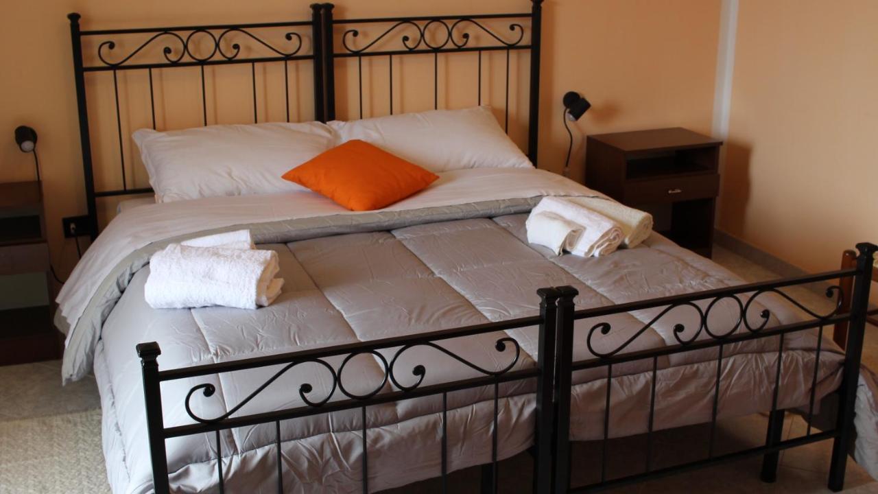 B&B Bassu Bosa Exterior foto
